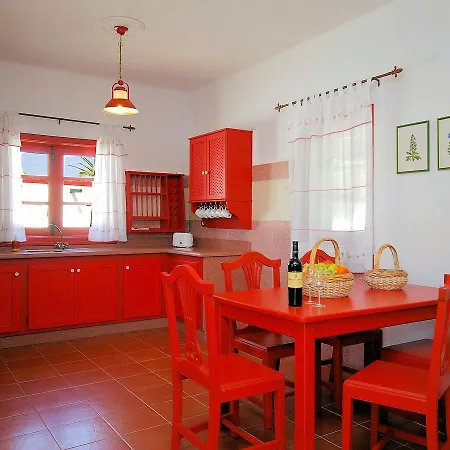 Villa Comfortable In With Swimming Pool Haría